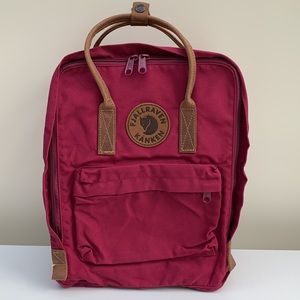 Fjällräven Kånken No. 2  ~ NWOT ~ berry colour